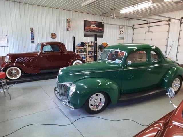 1939 Ford Deluxe Coupe - 21745132 - 24