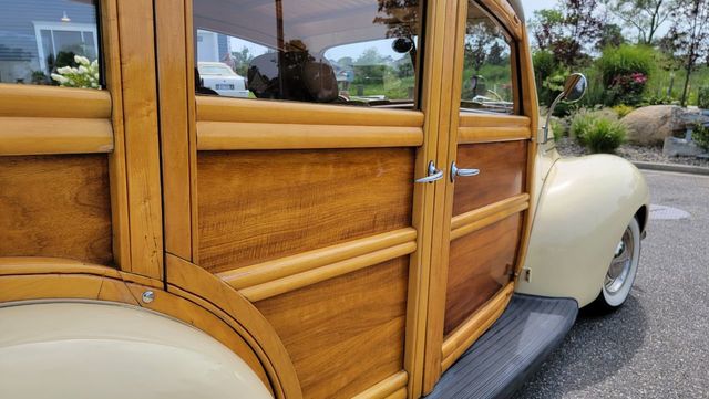 1939 Ford Woodie Wagon RestoMod - 20945832 - 24