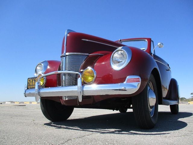 1940 Ford Deluxe Convertible - 21801807 - 5