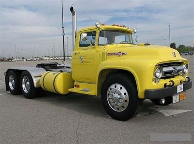 1956 Ford F800