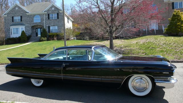 1960 Cadillac COUPE  - 17581390 - 1