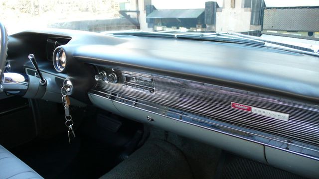 1960 Cadillac COUPE  - 17581390 - 30
