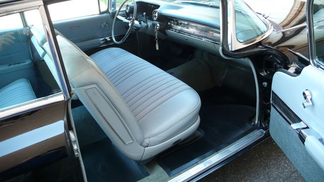 1960 Cadillac COUPE  - 17581390 - 32