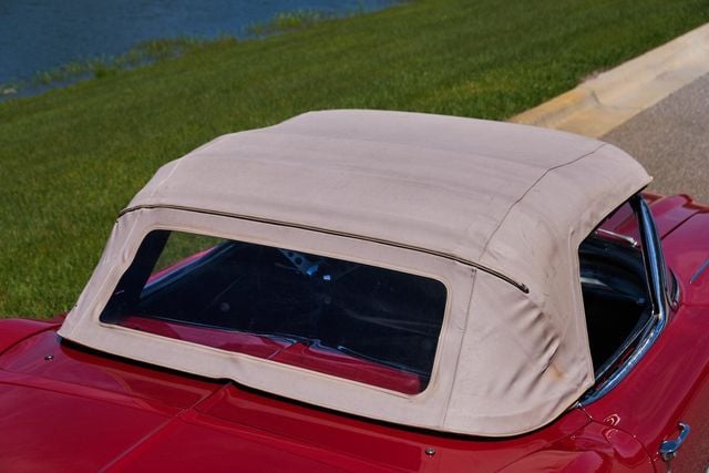1961 Chevrolet Corvette Convertible - 22394696 - 95
