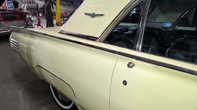 1961 Ford Thunderbird Hardtop For Sale  - 22169503 - 7