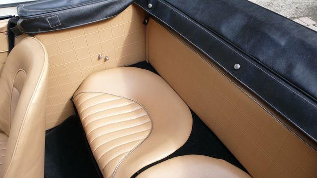 1963 Austin Healey 3000 BJ7 MKII SPORT 2 Plus 2  - 18175617 - 17