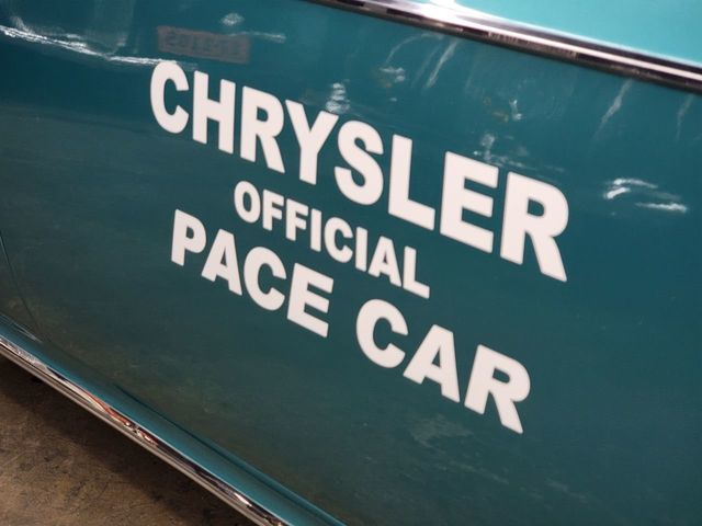 1963 Chrysler 300 Pace Car - 21354369 - 23