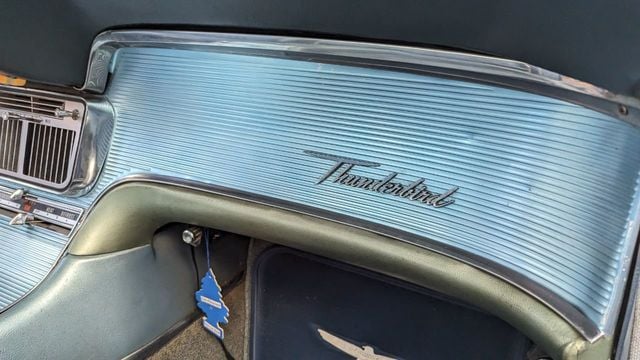 1963 Ford Thunderbird For Sale - 22216585 - 70