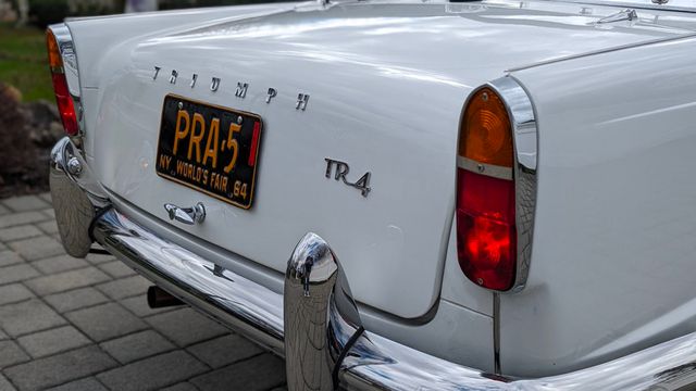 1964 Triumph TR4 Roadster For Sale - 22396758 - 18