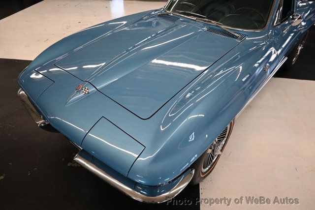 1965 Chevrolet Corvette Sting Ray  - 22228764 - 21