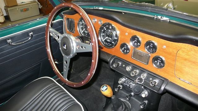 1966 Triumph TR4A RESTORED - 9233409 - 13