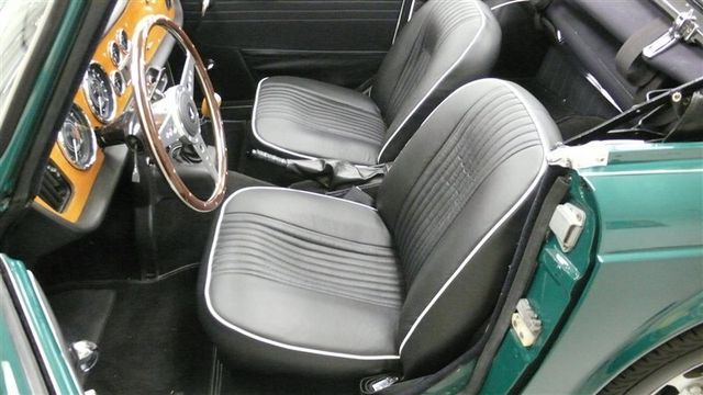 1966 Triumph TR4A RESTORED - 9233409 - 23