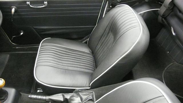 1966 Triumph TR4A RESTORED - 9233409 - 24