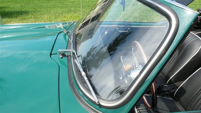1966 Triumph TR4A RESTORED - 9233409 - 31