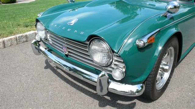 1966 Triumph TR4A RESTORED - 9233409 - 3