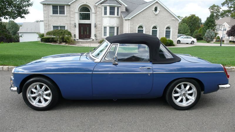 1968 MG MGB RESTORED SHOW CAR - 7795495 | Video 1