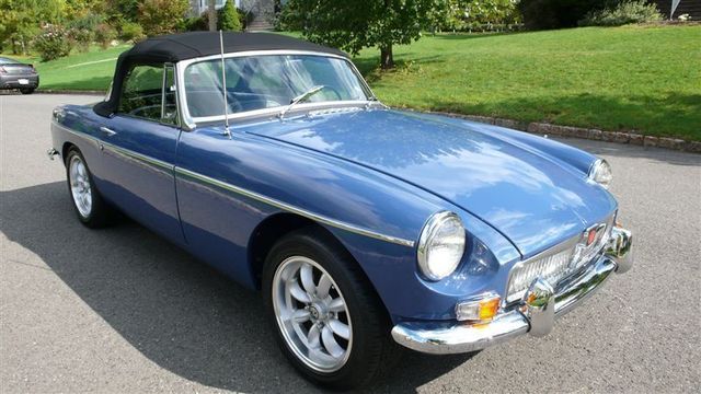 1968 MG MGB RESTORED SHOW CAR - 7795495 - 1