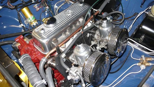 1968 MG MGB RESTORED SHOW CAR - 7795495 - 26