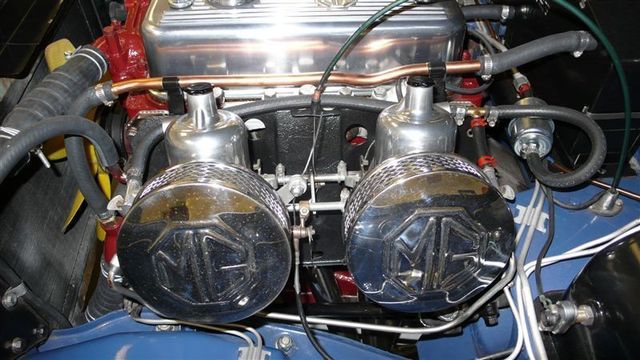 1968 MG MGB RESTORED SHOW CAR - 7795495 - 27