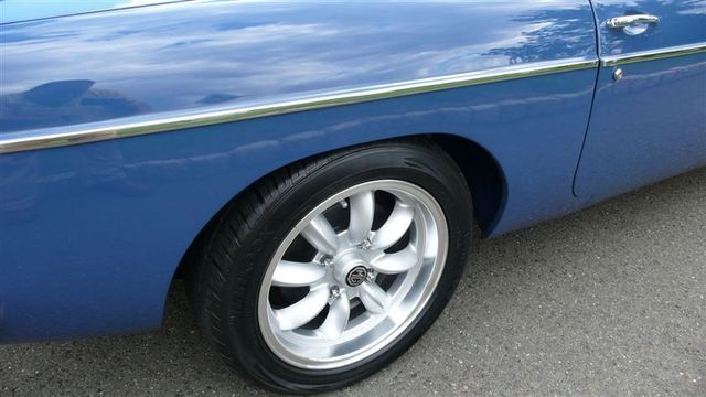 1968 MG MGB RESTORED SHOW CAR - 7795495 - 34