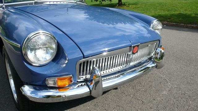 1968 MG MGB RESTORED SHOW CAR - 7795495 - 6