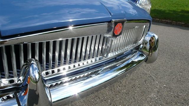 1968 MG MGB RESTORED SHOW CAR - 7795495 - 8