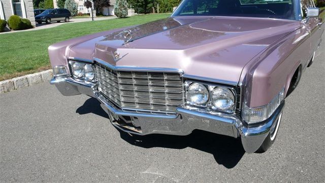 1969 Cadillac DEVILLE GORGEOUS - 7671277 - 4
