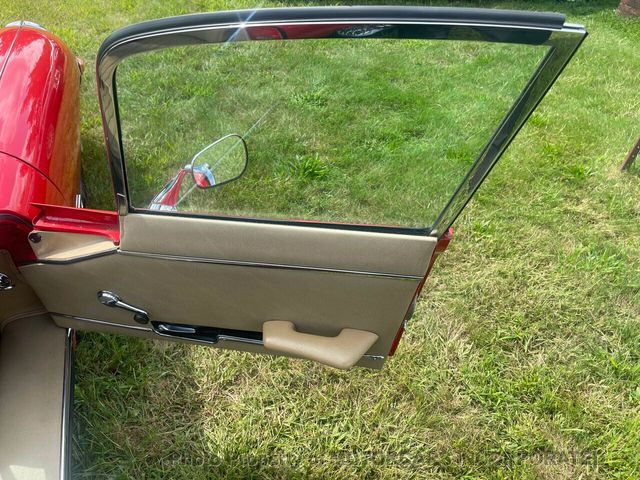 1971 Jaguar E-Type 1971 JAGUAR SII E-TYPE FHC SUPER DRIVER!  - 22086755 - 38