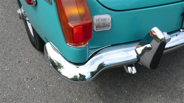 1972 MG MGB SHOW CAR - 9088983 - 29