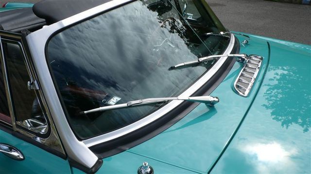 1972 MG MGB SHOW CAR - 9088983 - 44