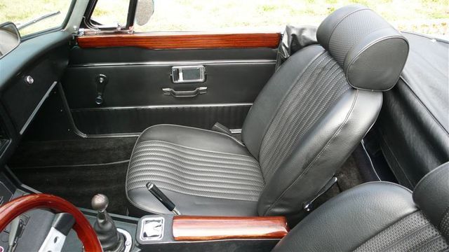 1972 MG MGB SHOW CAR - 9088983 - 53