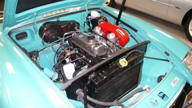 1972 MG MGB SHOW CAR - 9088983 - 63