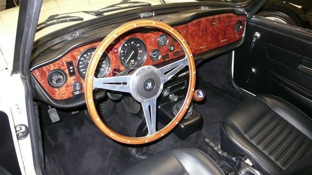 1975 Triumph TR6 RESTORED - 7979757 - 29