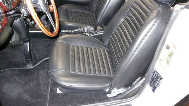 1975 Triumph TR6 RESTORED - 7979757 - 32