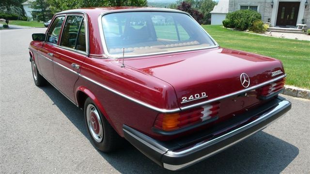 1978 Mercedes-Benz 240D STUNNING - 8893738 - 20