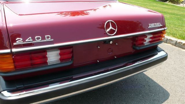 1978 Mercedes-Benz 240D STUNNING - 8893738 - 24