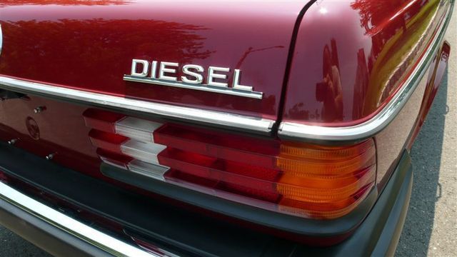 1978 Mercedes-Benz 240D STUNNING - 8893738 - 26