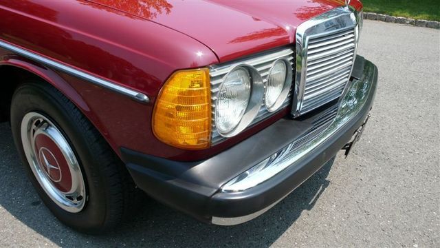 1978 Mercedes-Benz 240D STUNNING - 8893738 - 41