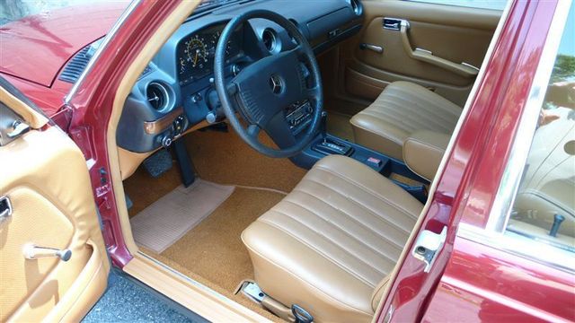 1978 Mercedes-Benz 240D STUNNING - 8893738 - 44