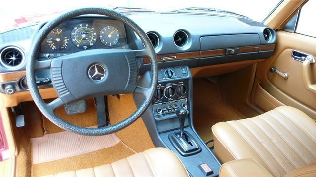 1978 Mercedes-Benz 240D STUNNING - 8893738 - 46