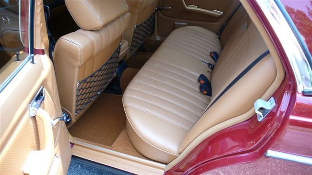 1978 Mercedes-Benz 240D STUNNING - 8893738 - 61