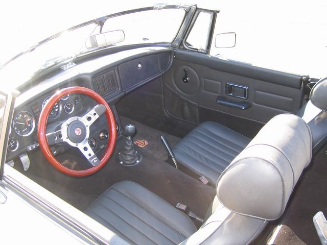 1979 MG MGB V8 - 5985375 - 9
