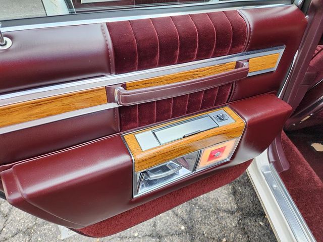 1981 Cadillac DeVille Base Trim - 21879690 - 26