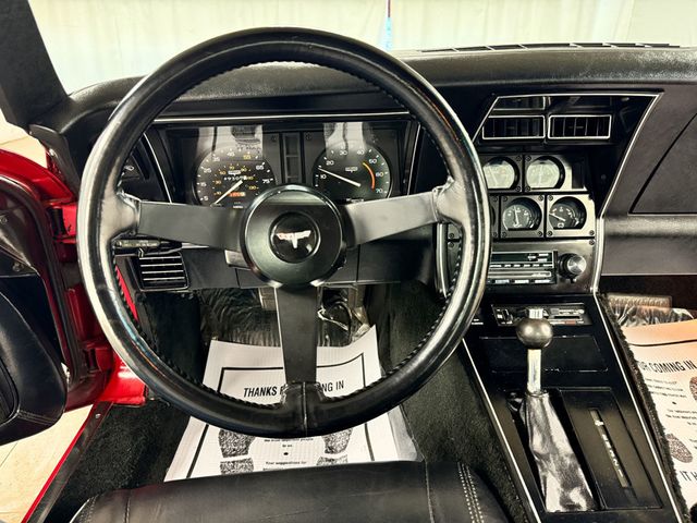 1981 Chevrolet Corvette  - 22937637 - 29