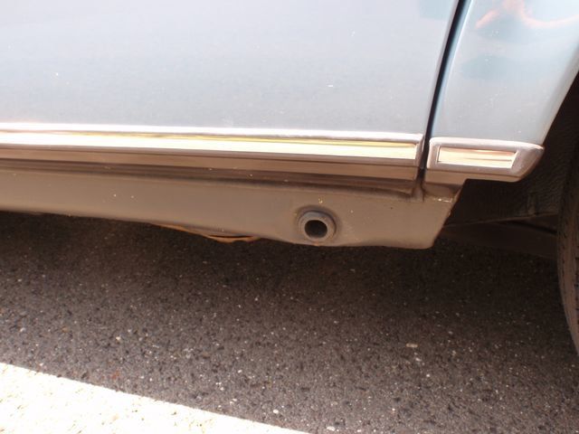 1982 Mercedes-Benz 240 Base Trim - 6202860 - 17