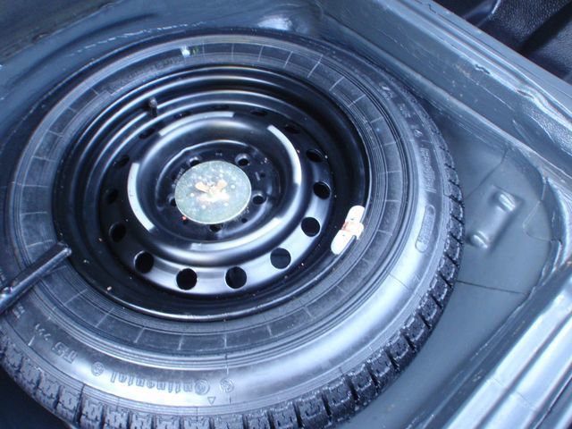 1982 Mercedes-Benz 240 Base Trim - 6202860 - 26