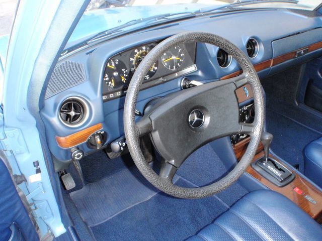 1982 Mercedes-Benz 240 Base Trim - 6202860 - 40