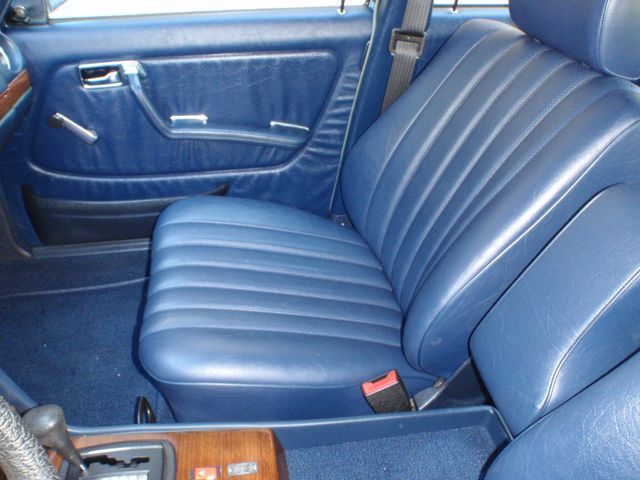 1982 Mercedes-Benz 240 Base Trim - 6202860 - 41