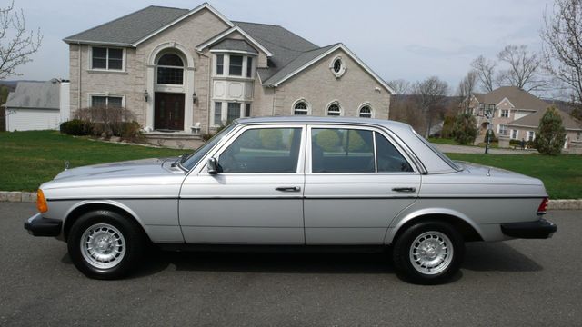1982 Mercedes-Benz 300 TD - 10344868 - 0