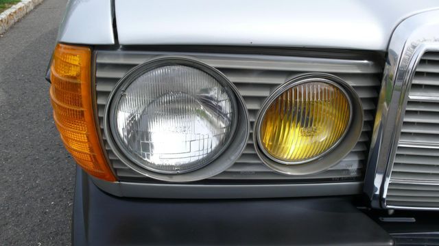 1982 Mercedes-Benz 300 TD - 10344868 - 10